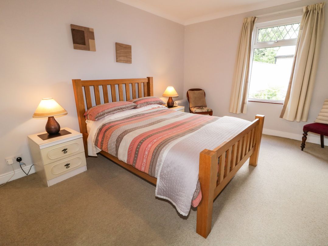 Hallmount Cottage