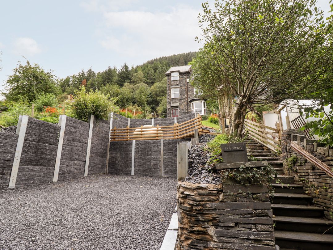 1 Isygraig
