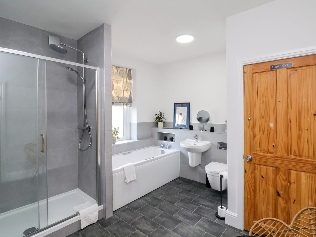 1 Roxby Terrace
