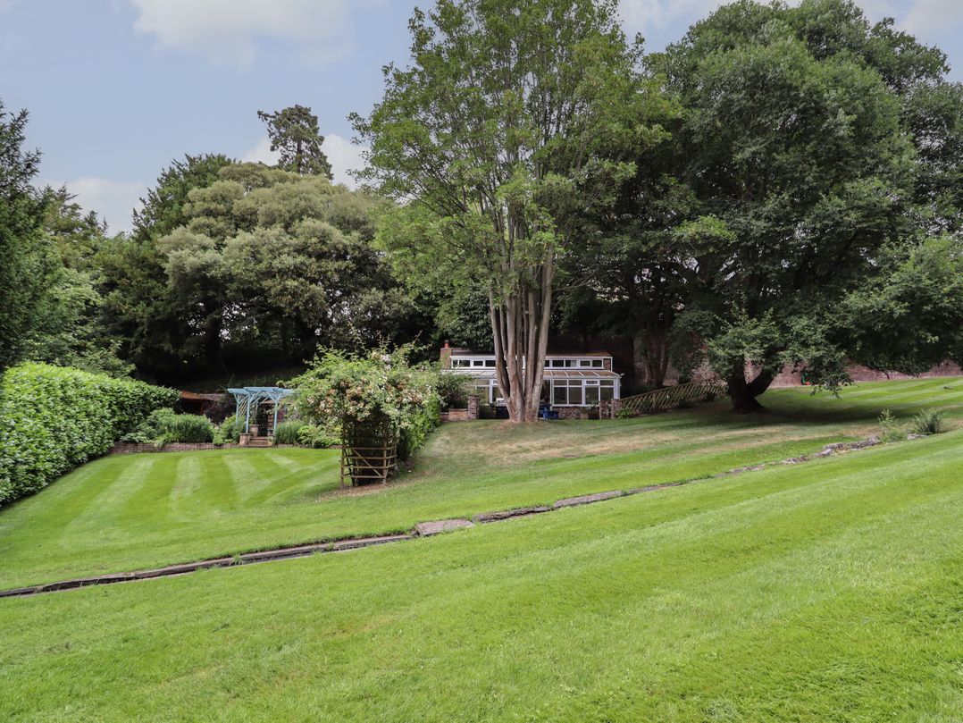 Cedar Gardens