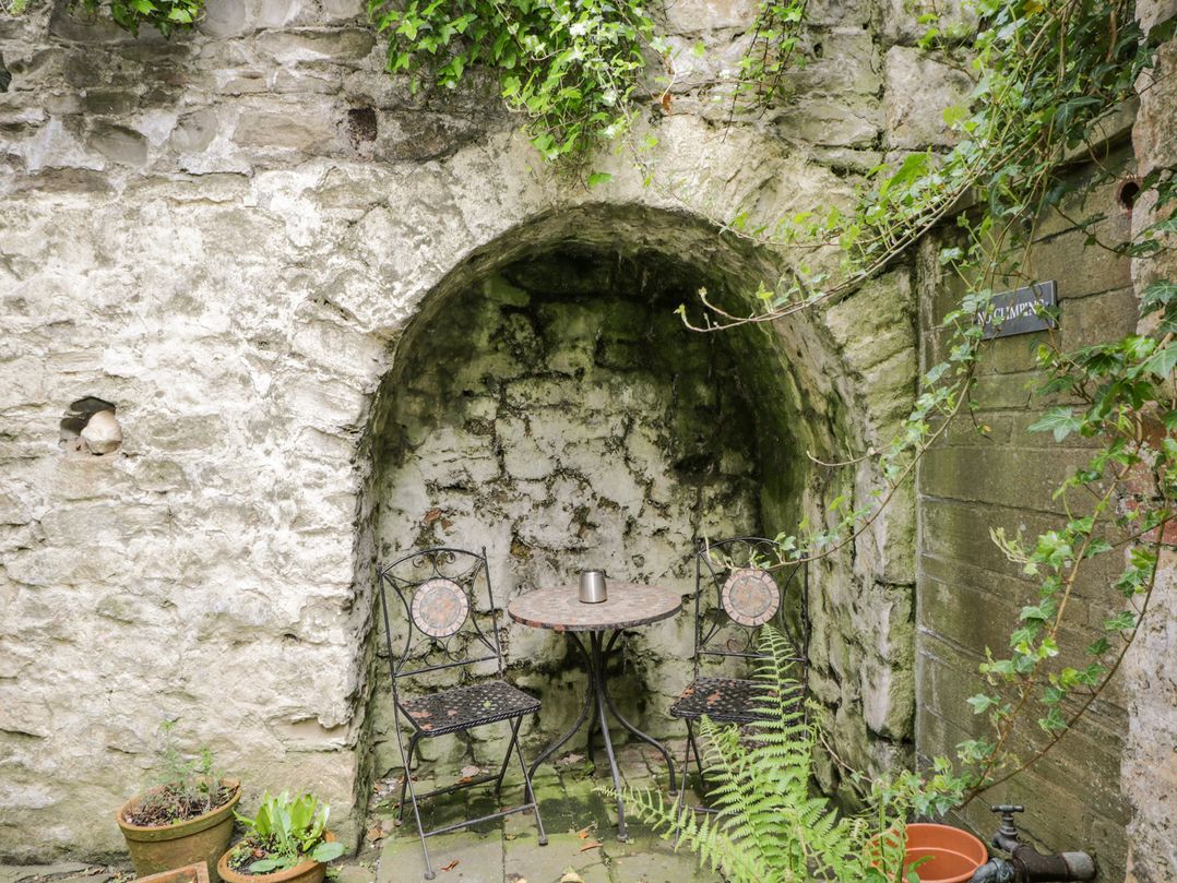 Viaduct House