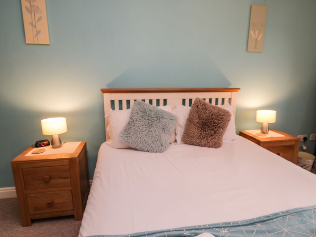 Anchors Down in Whitby, North Yorkshire Cottages & Lodges