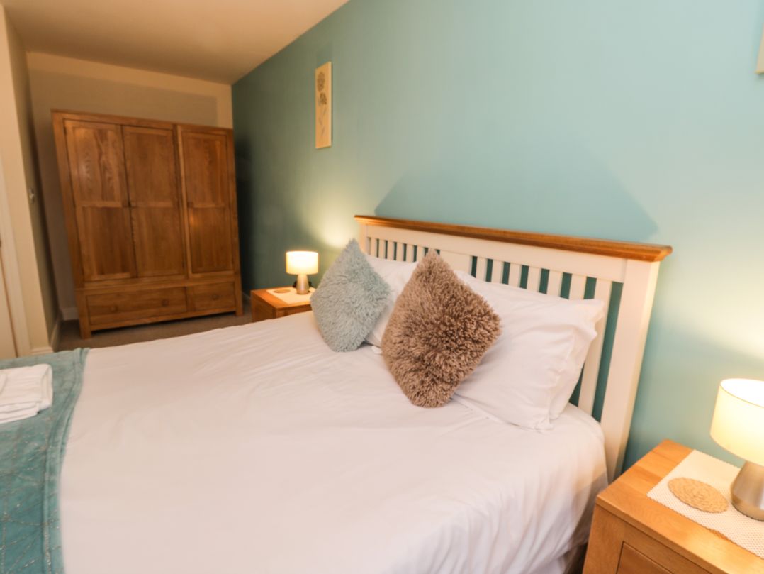 Anchors Down in Whitby, North Yorkshire Cottages & Lodges