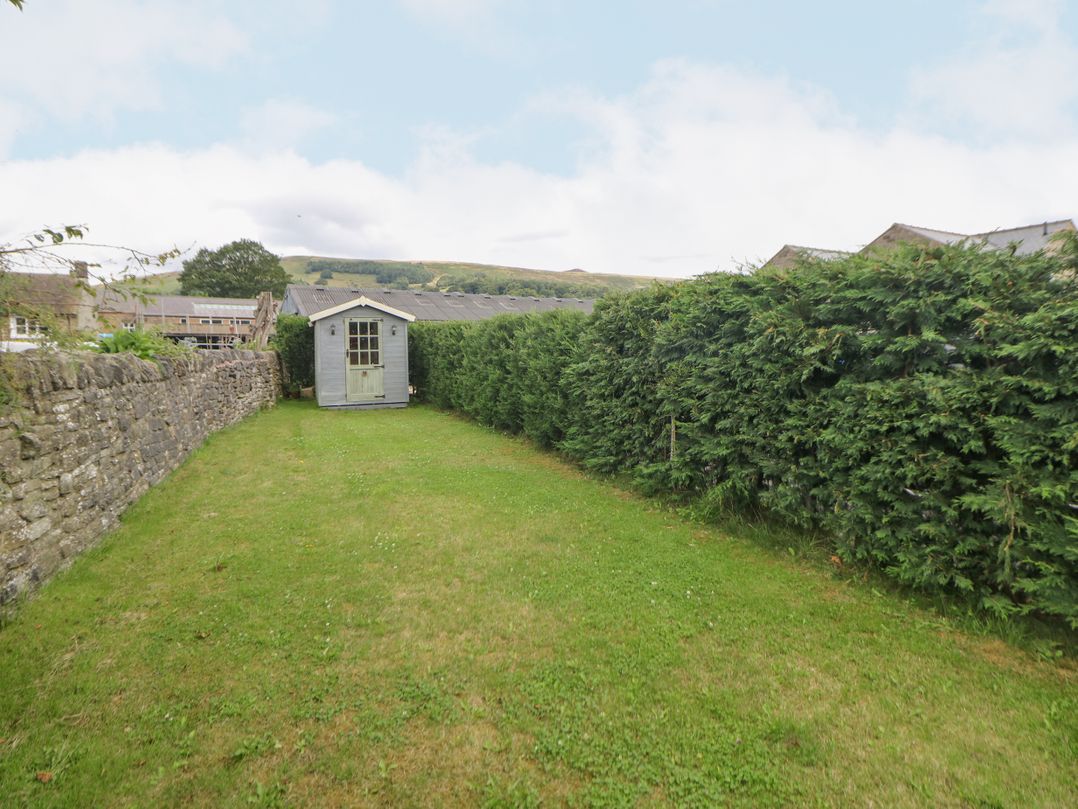 Old Hall Barn