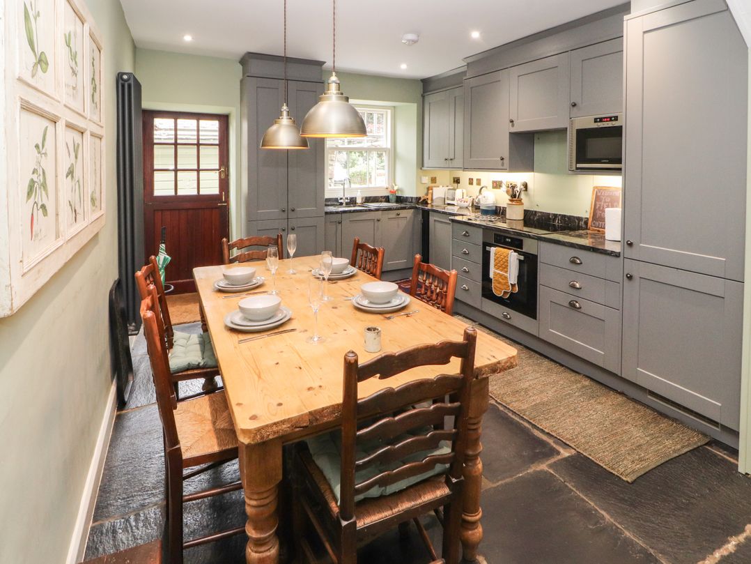 1 Field Foot Cottage