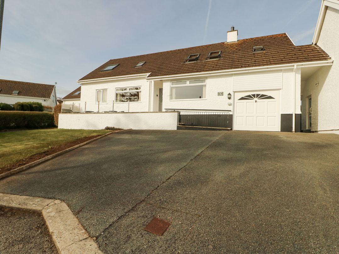 Holiday cottage, Benllech (Bay View)