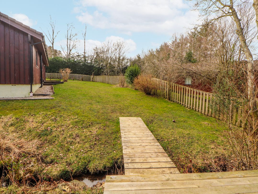 26 Dukes Meadow