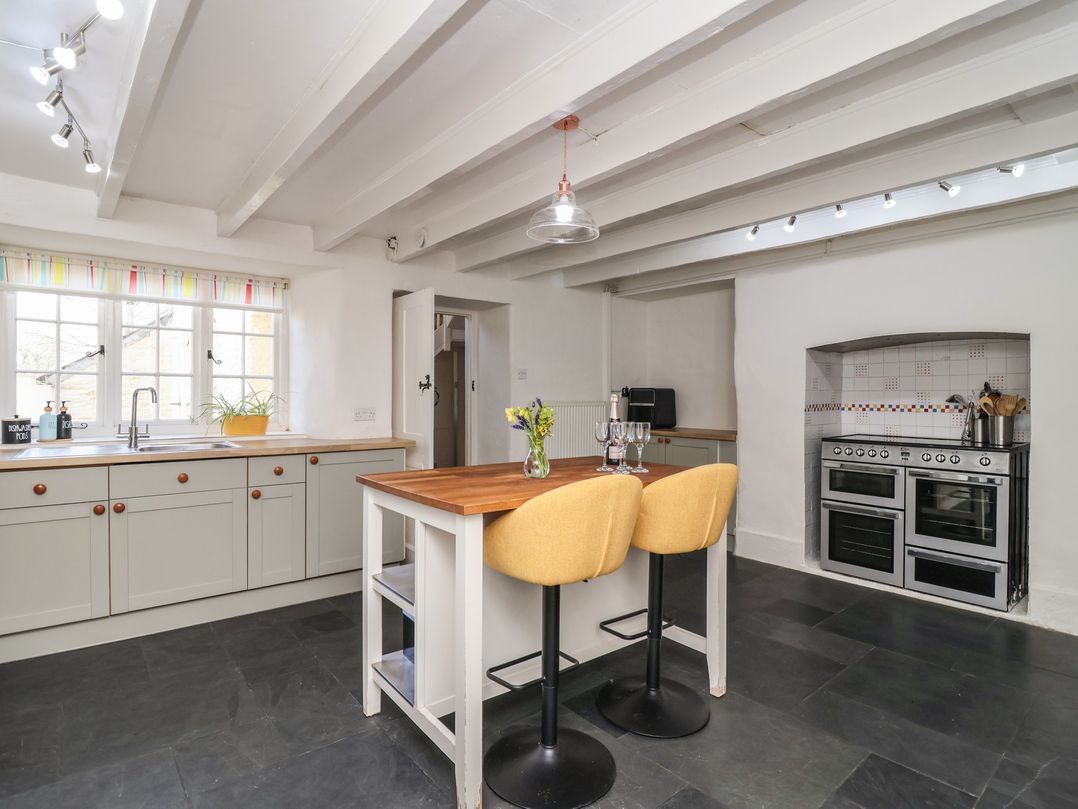 Tregonhawke Farmhouse