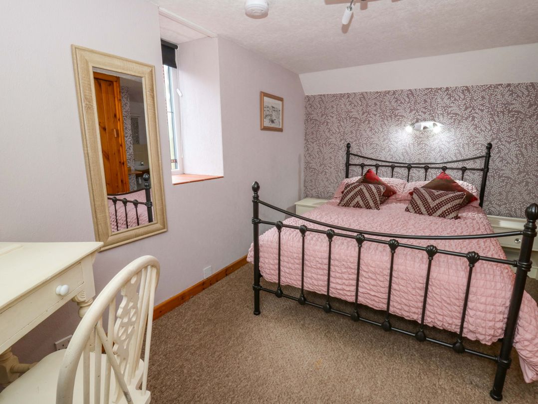 Old Farmhouse Cottage