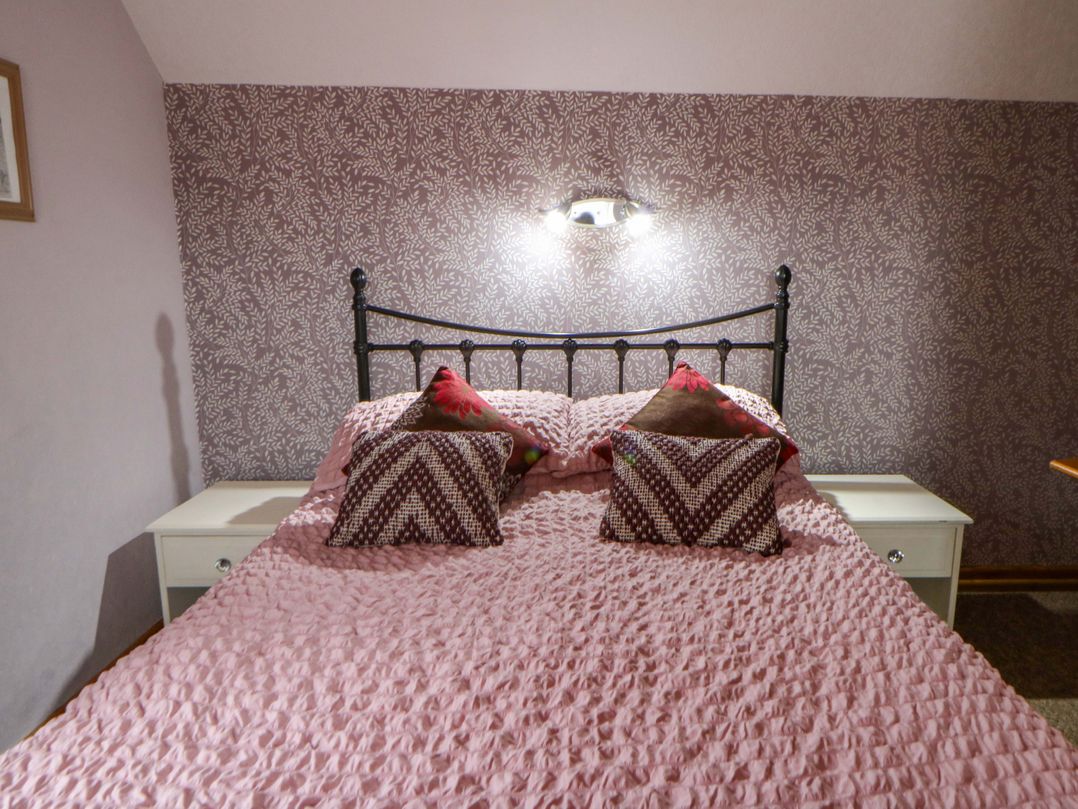 Old Farmhouse Cottage