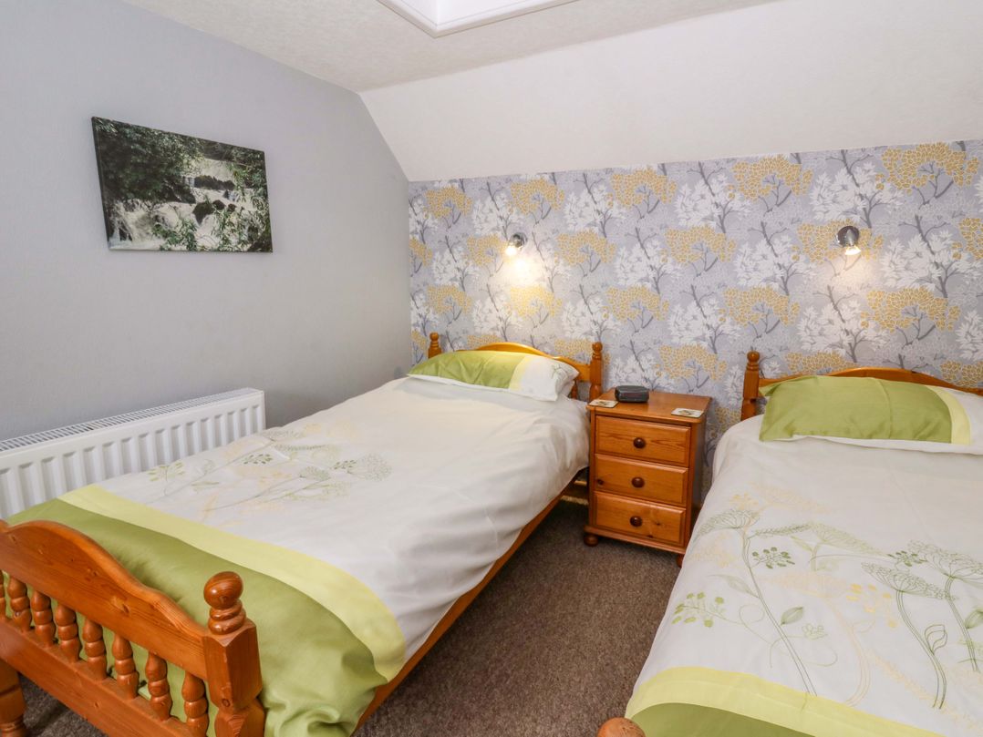 Old Farmhouse Cottage