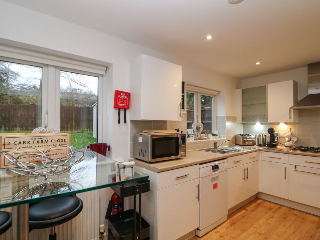 2 Carr Farm Close