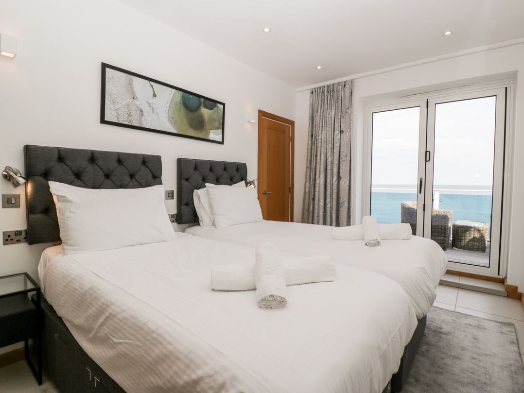 1 Ocean Bay