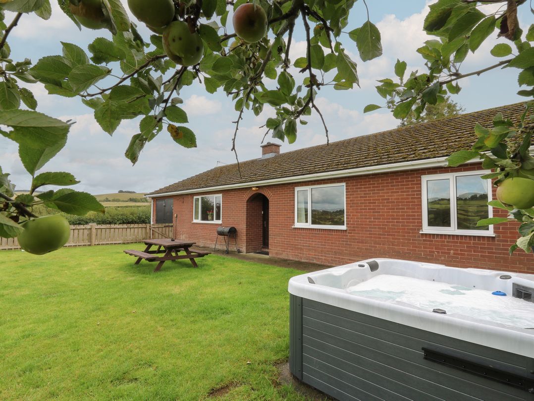 Glanyrafon Bungalow