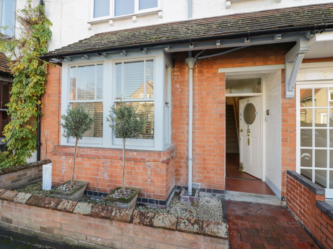 5 Albany Road