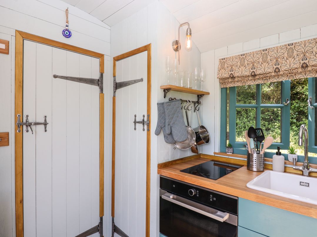 Two Moors Shepherds Hut