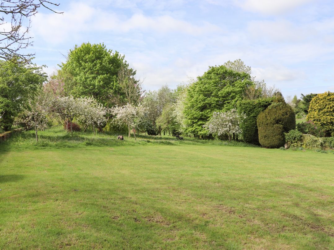 Foxhill Farm Barn in Bourton-on-the-Water, Gloucestershire | Cottages ...