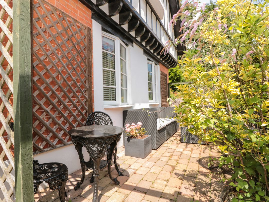 1 The Old Coach House