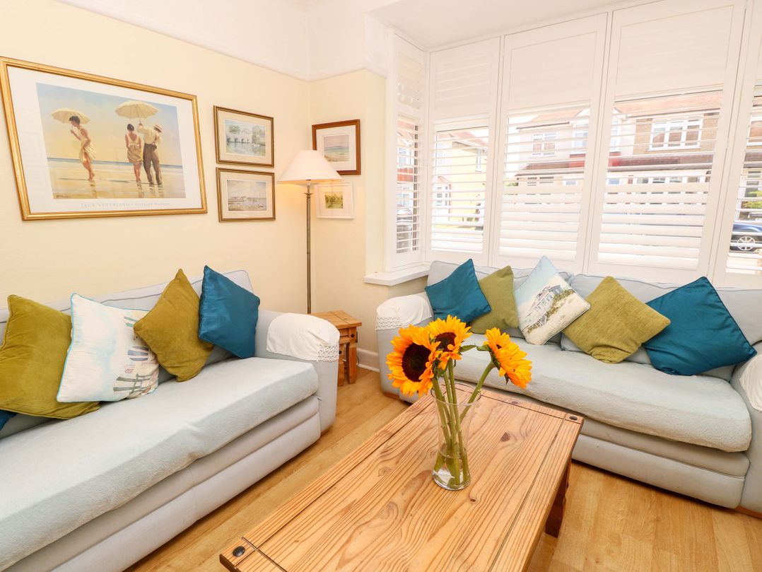 32 Cranleigh Close