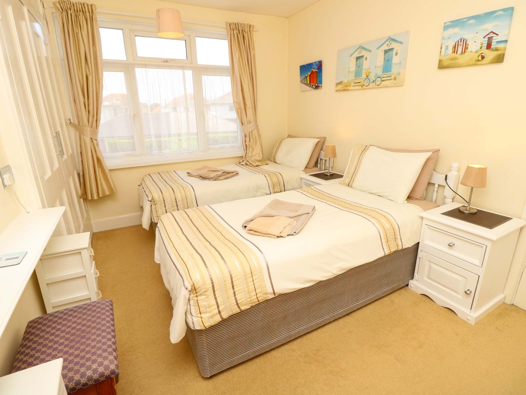 32 Cranleigh Close