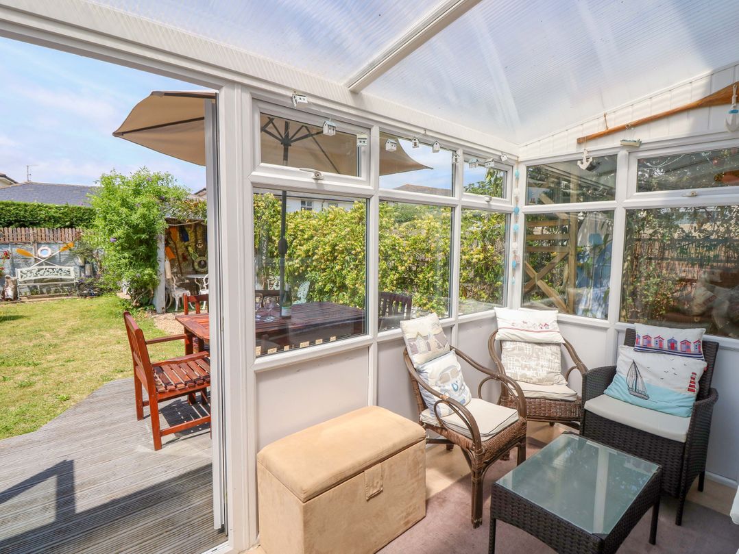 32 Cranleigh Close