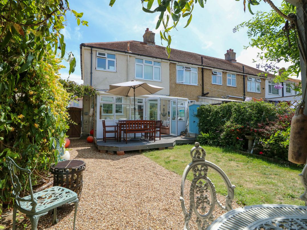 32 Cranleigh Close
