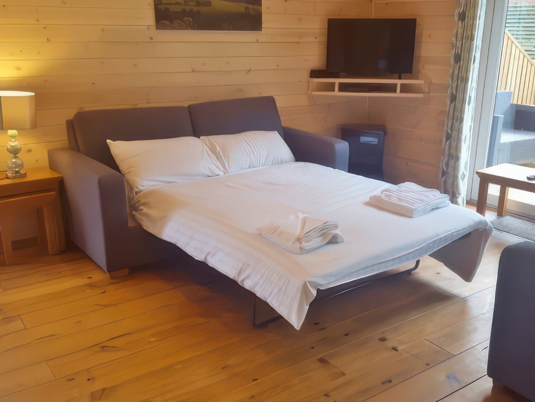 Dovestone Spa 6 (Lodge 8)