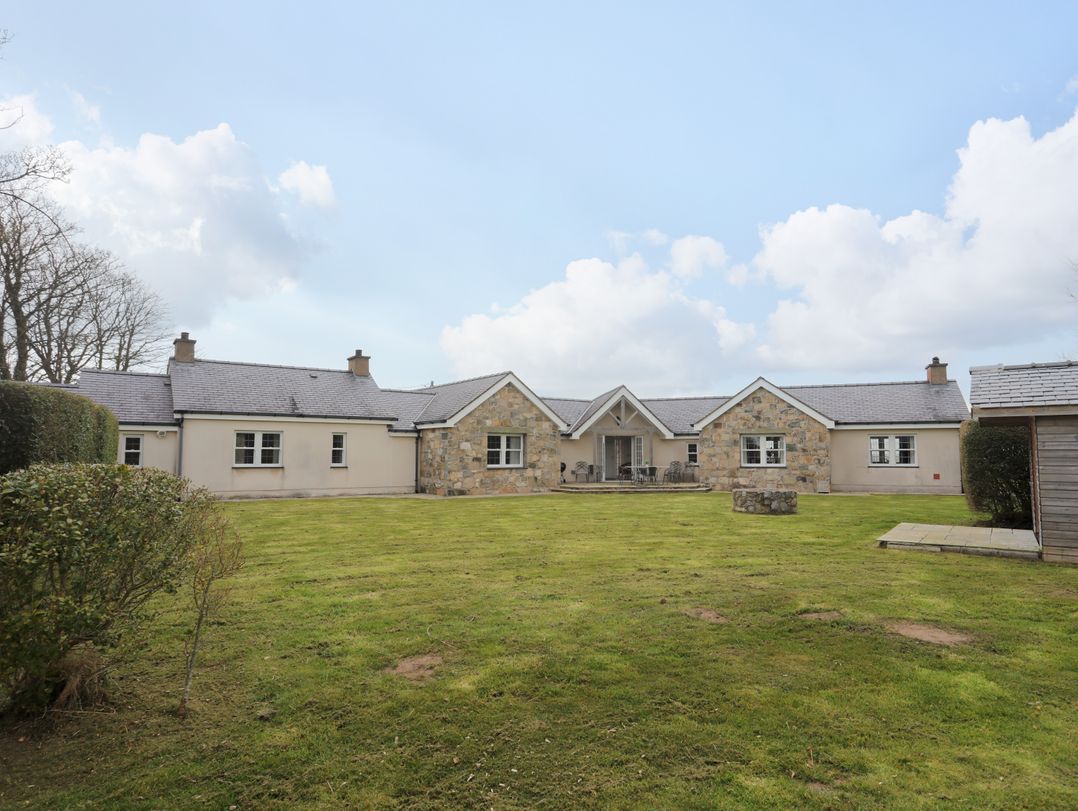 Pen y Bont Bach
