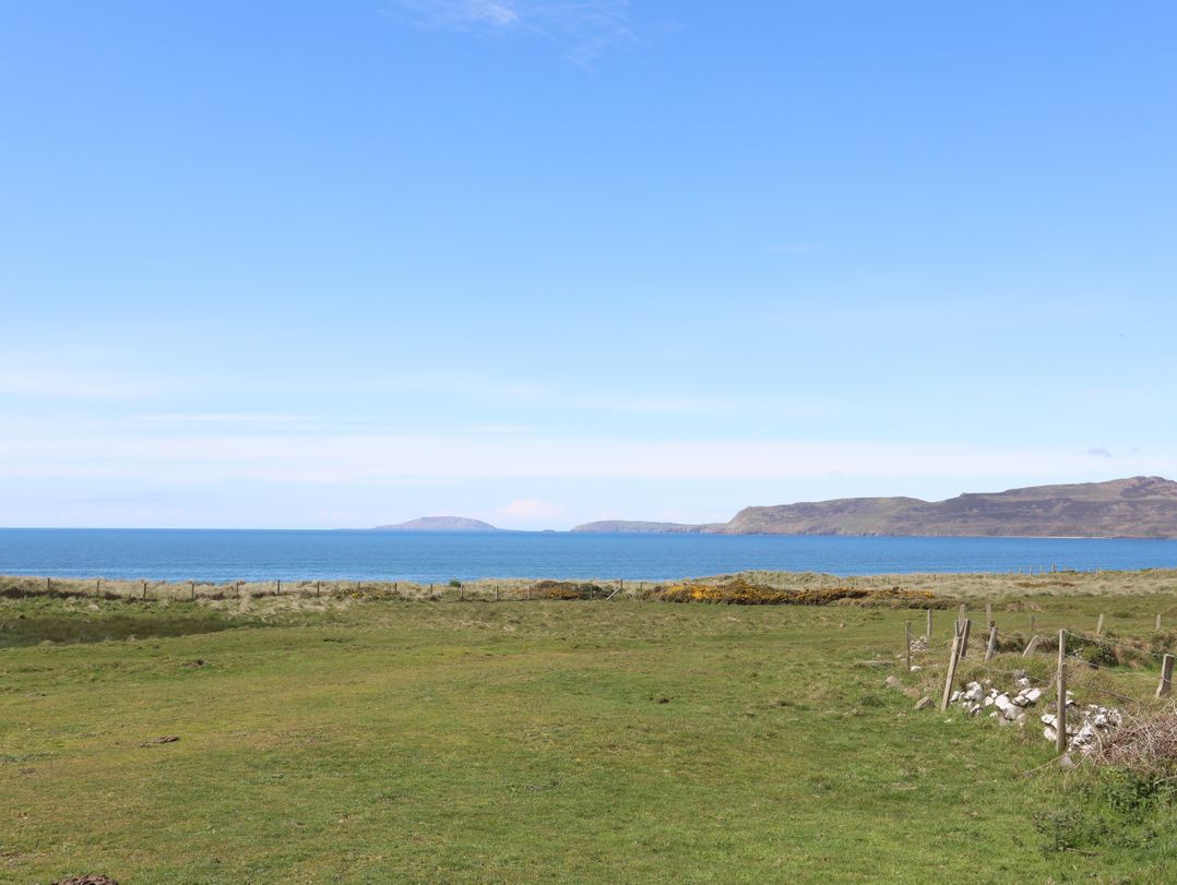 Penrhyn - 4 Ty'n Don