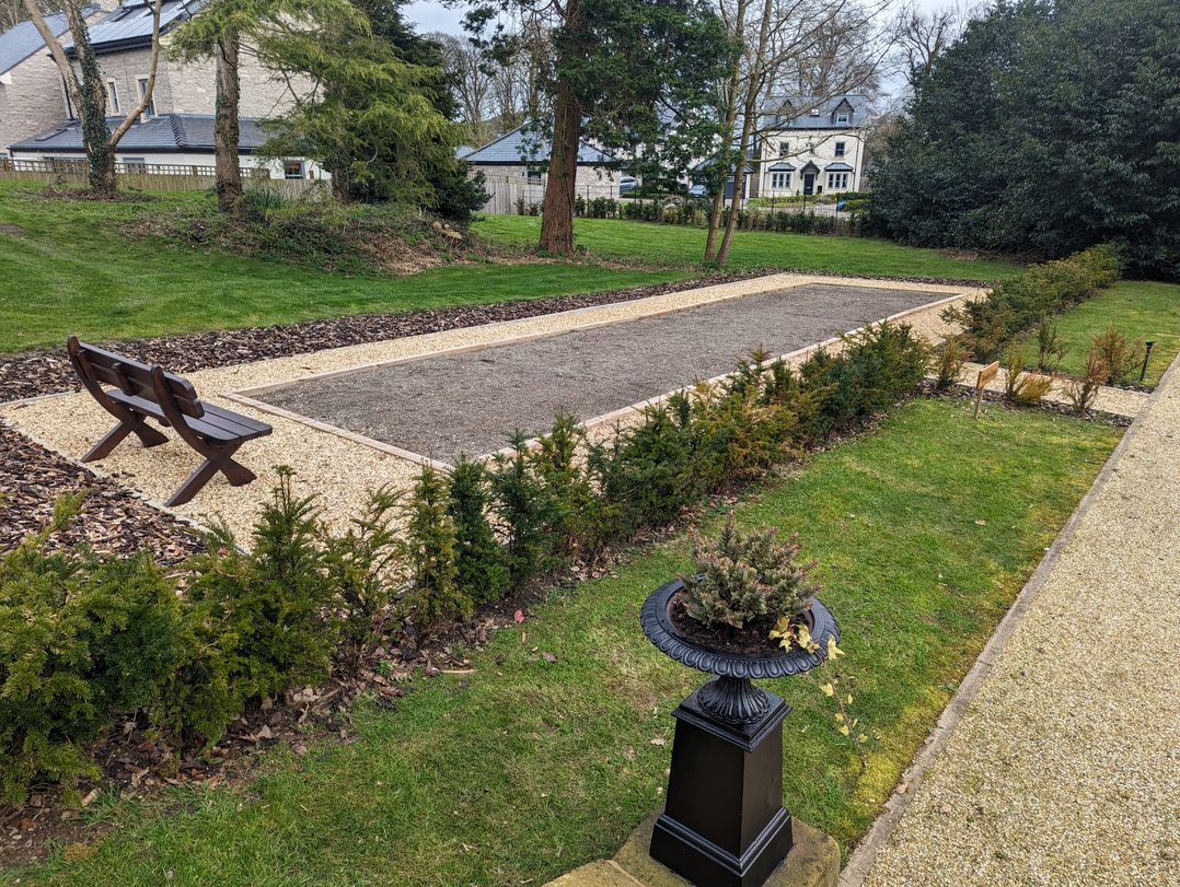 Alice House Stone Cross Mansion