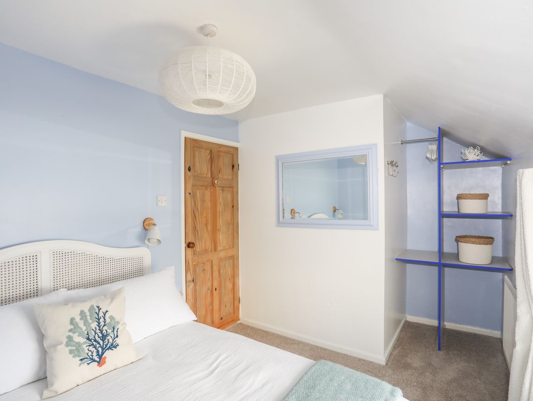 12 Brynffynnon