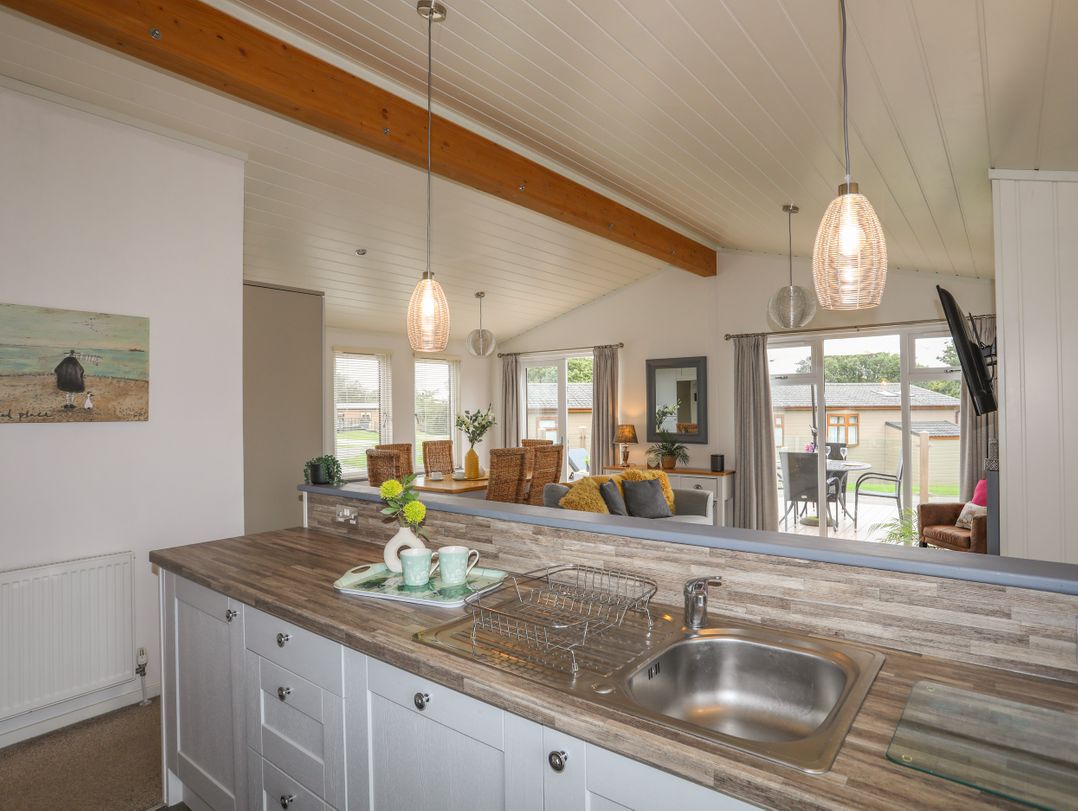 32 Sanctuary Lodge