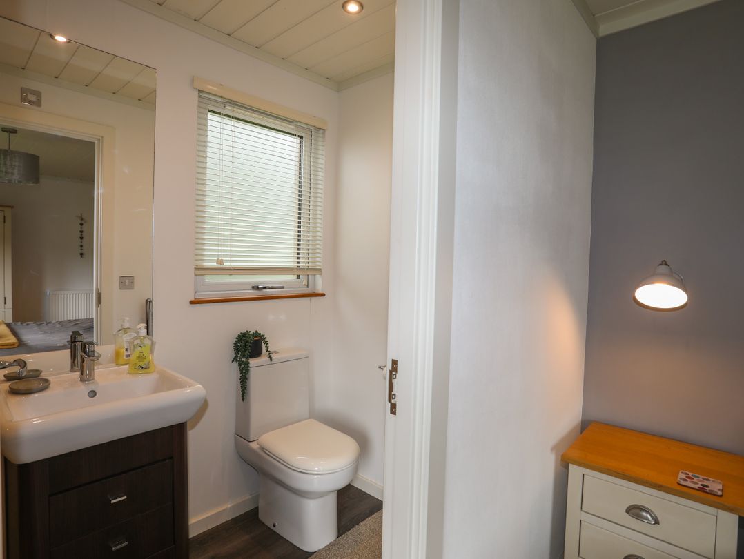 32 Sanctuary Lodge