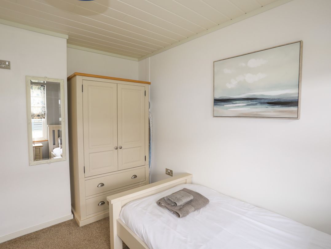 32 Sanctuary Lodge