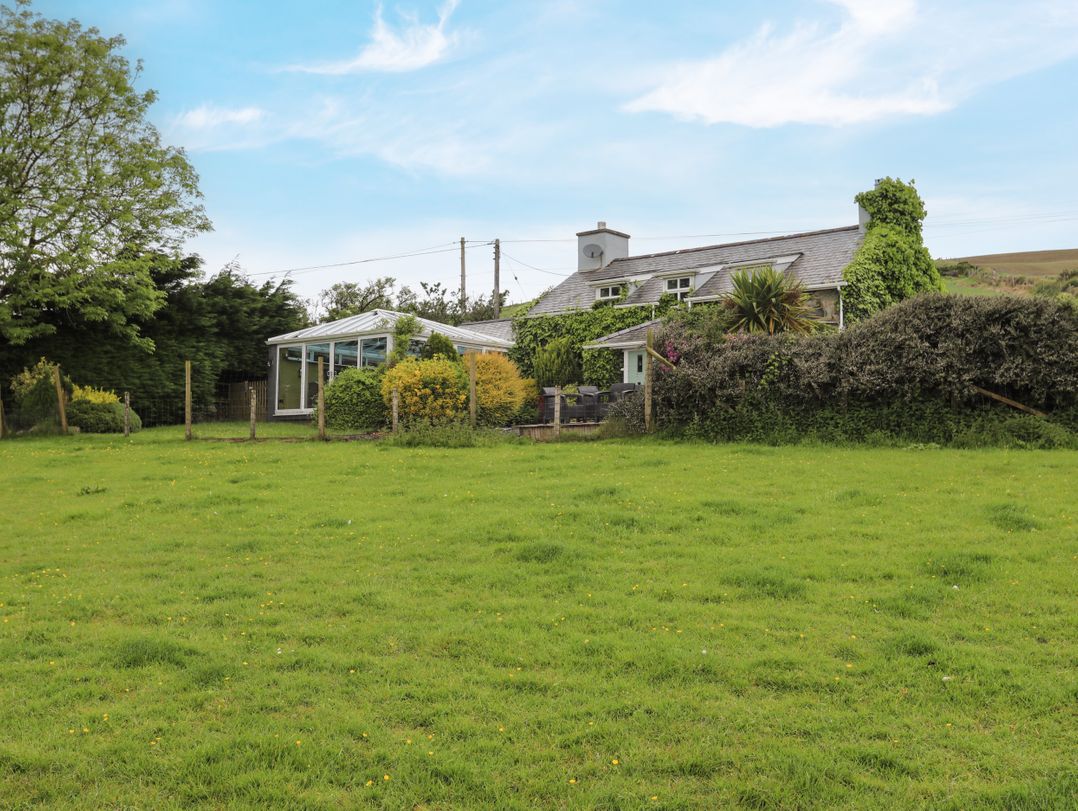 Ty Newydd