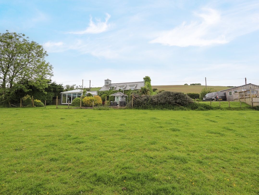 Ty Newydd