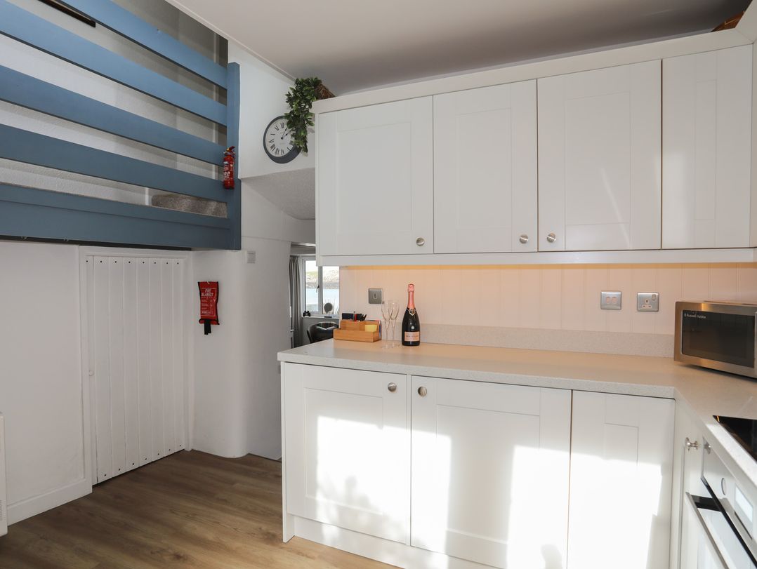 5 Sea View Street