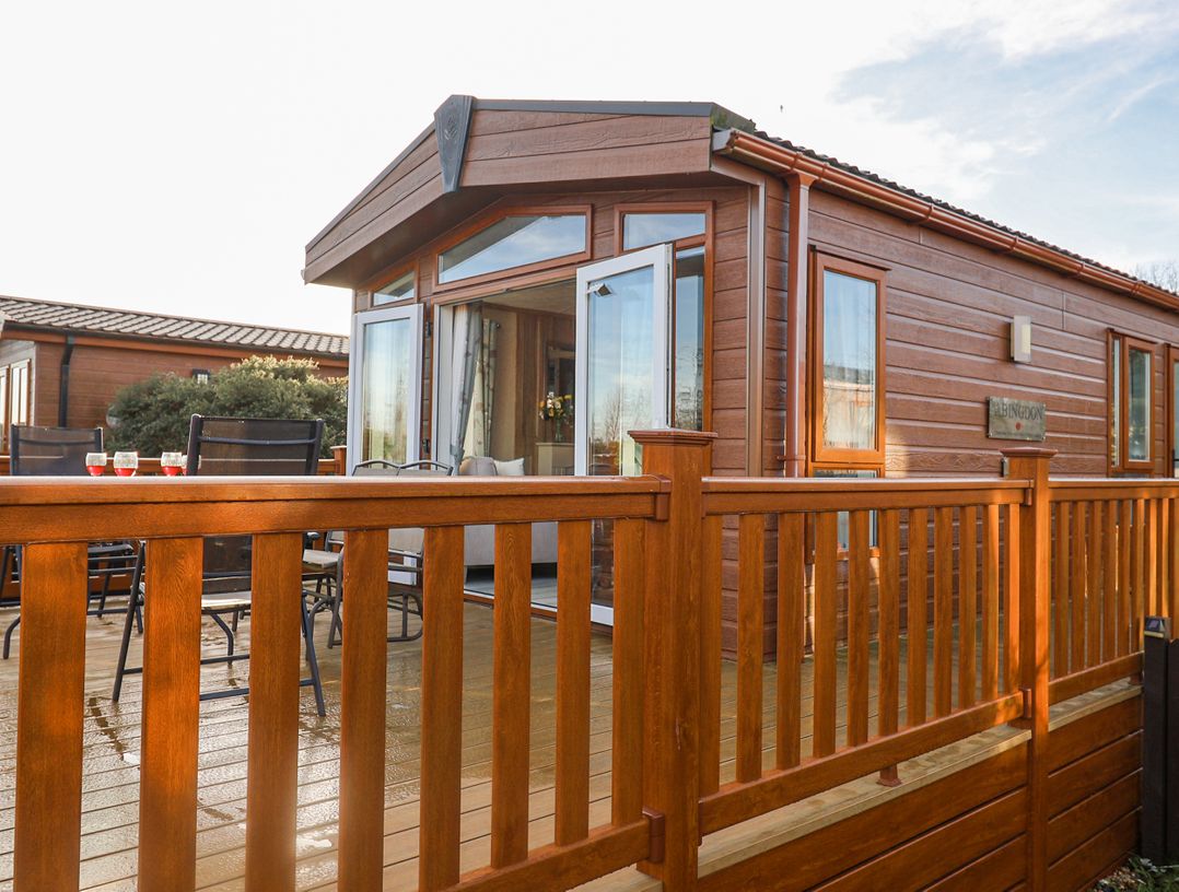 Fern Lodge with Hot Tub