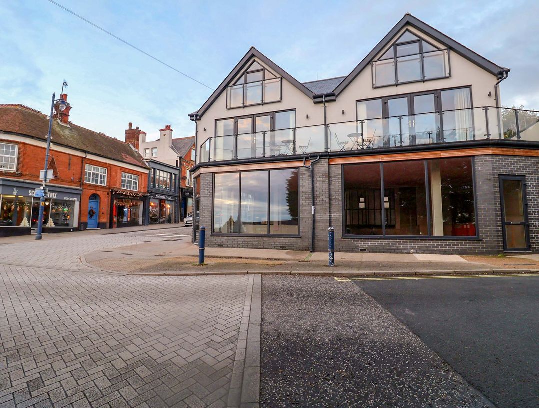 2B Hamilton Road