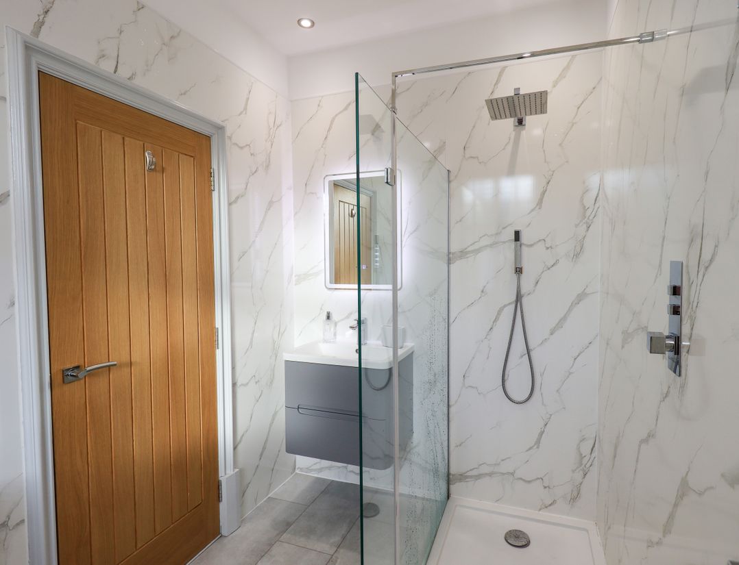 Clifton Drive Apartment