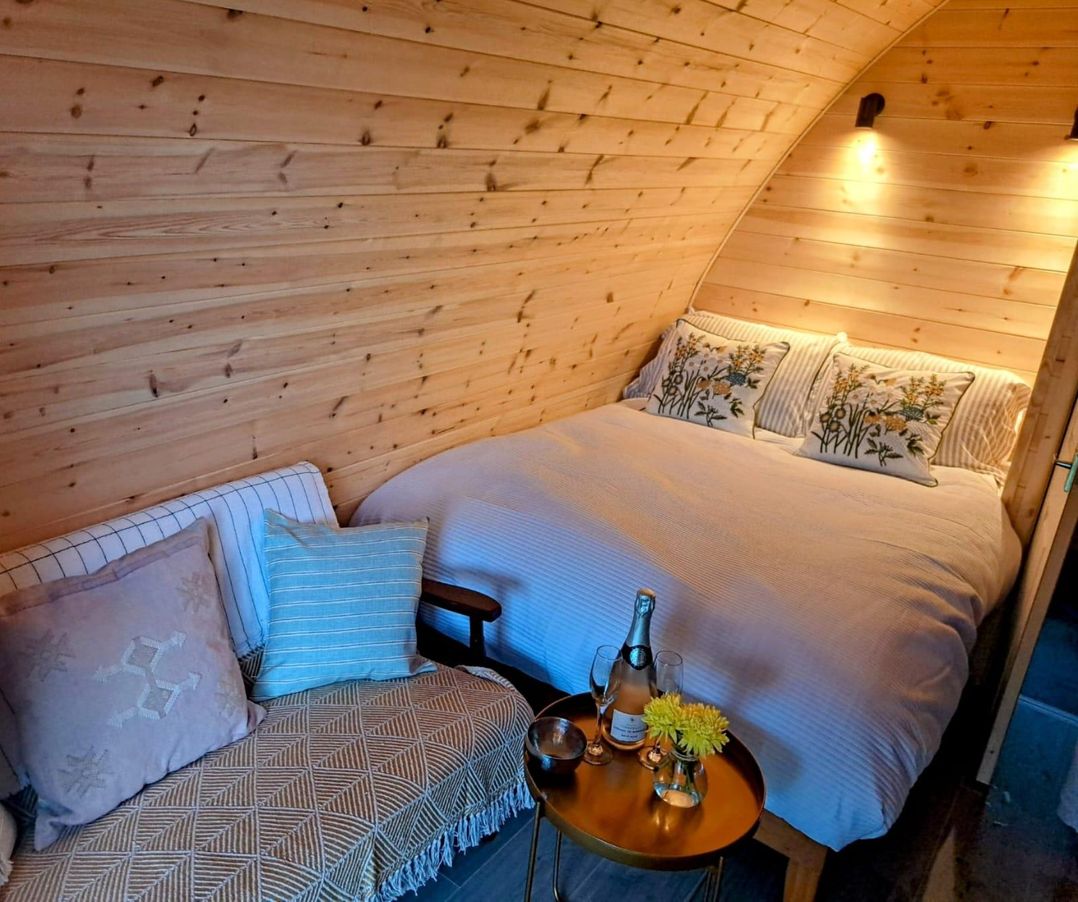 Peaceful pod with bay views, walk to 3 beaches