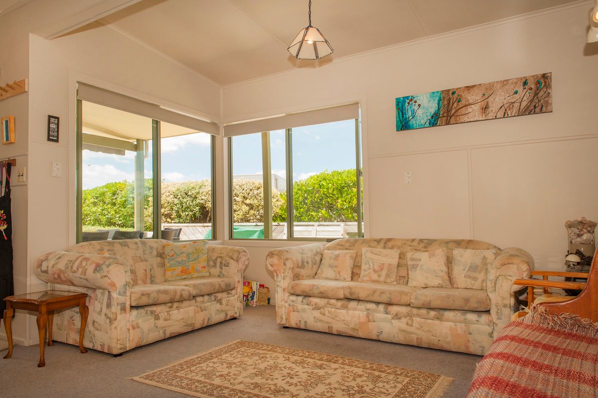 Surf Beach Views Whangamata Holiday Home Bachcare Nz