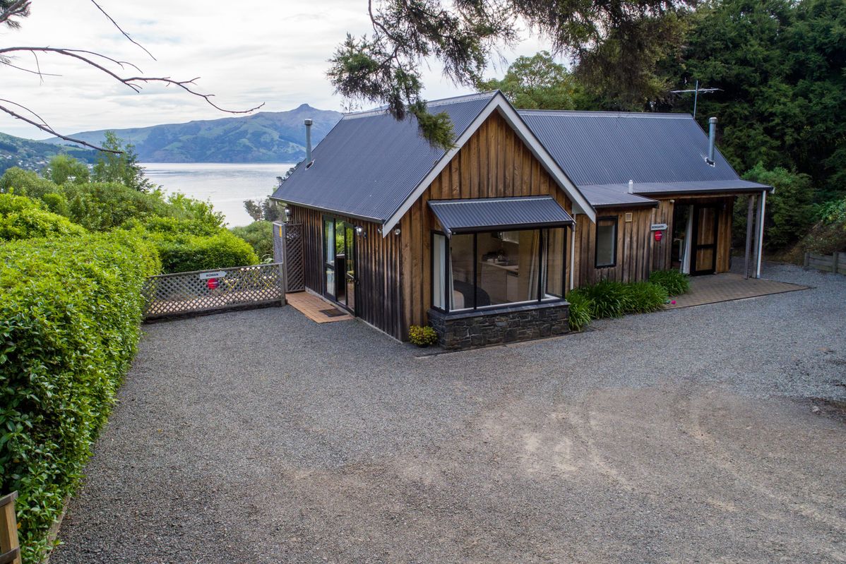 Rowan Cottage Akaroa Holiday Home Bachcare Nz