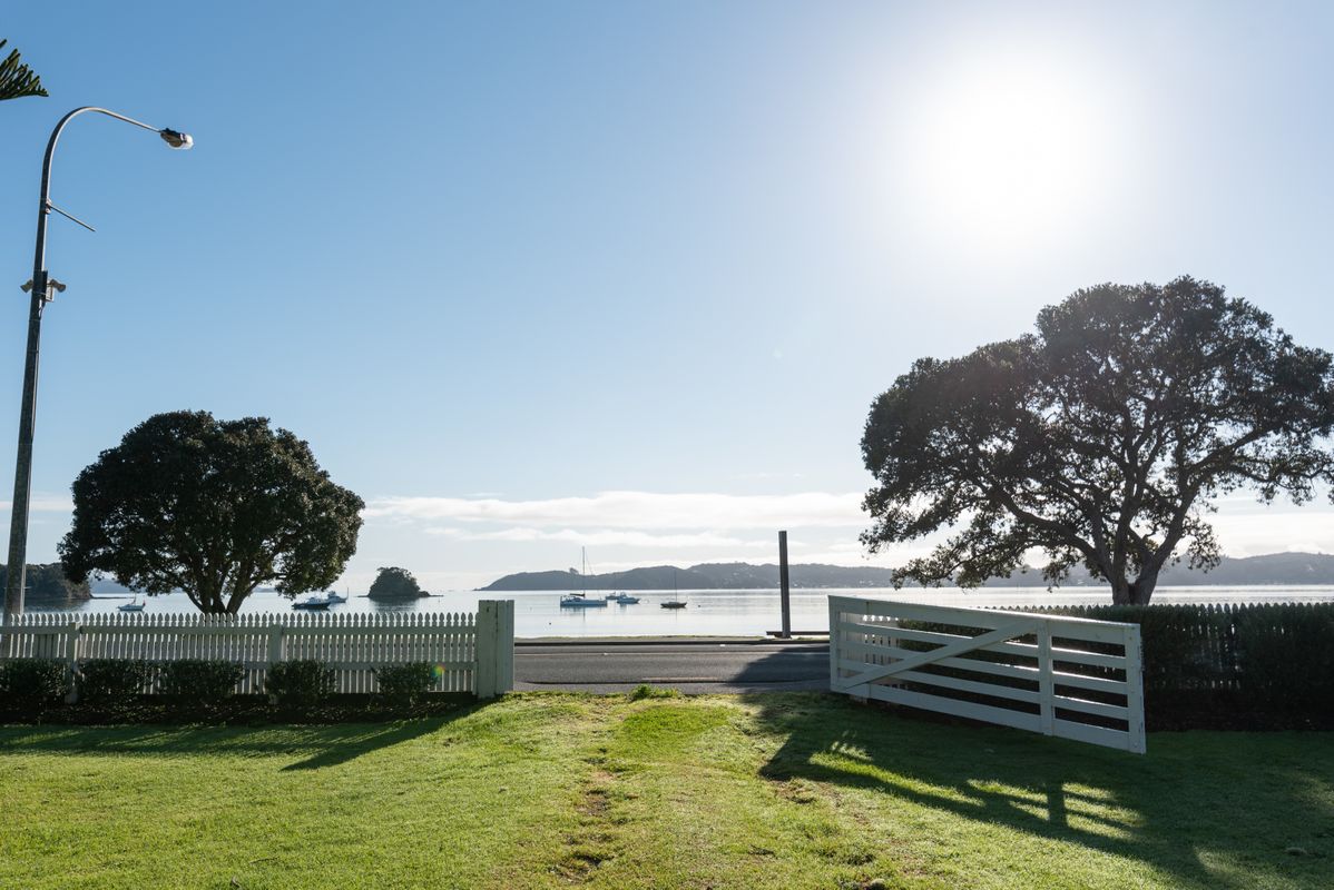 Wairangi Beach Cottage Paihia Beach House Bachcare Nz