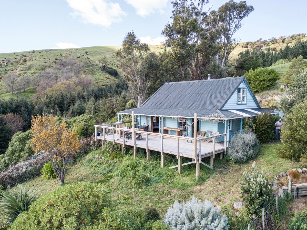 Manaia Cottage Akaroa Holiday Home Bachcare Nz