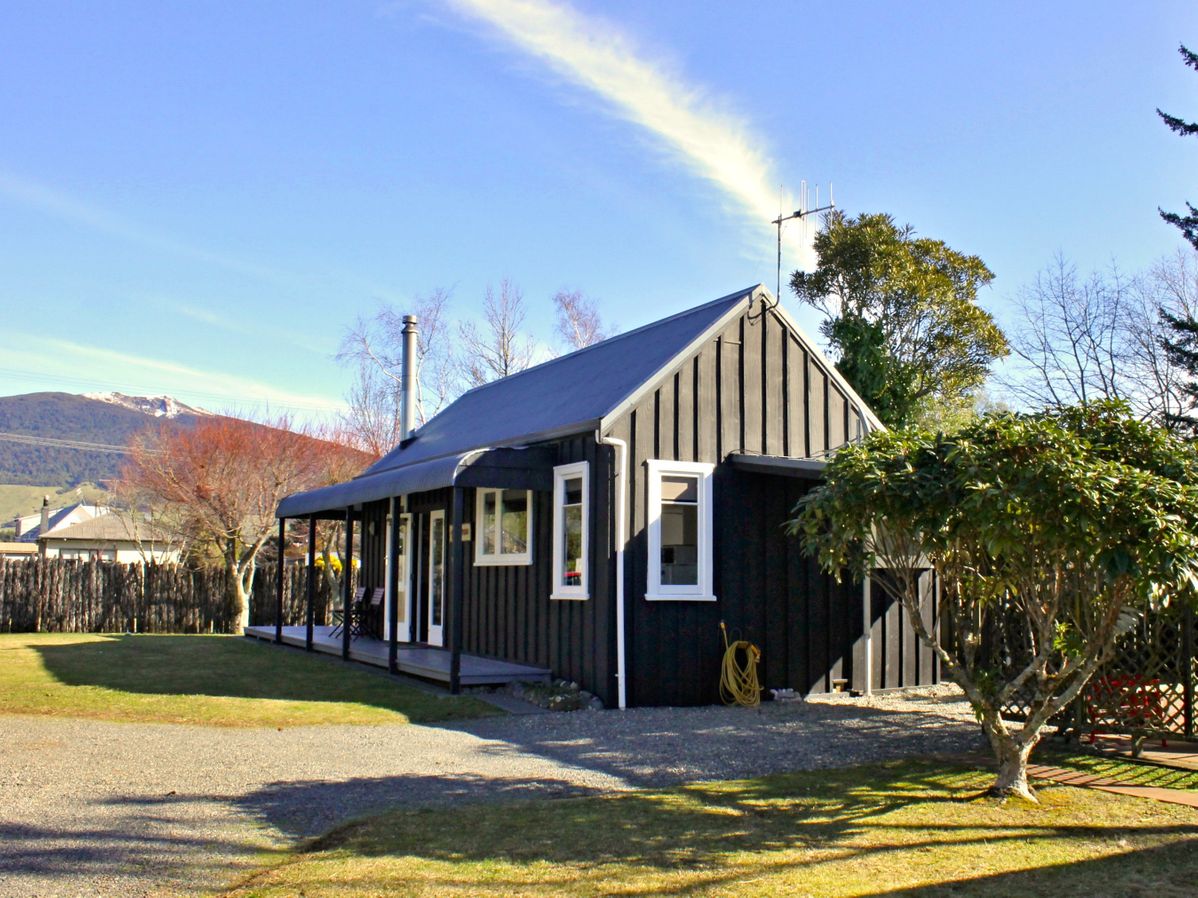 Bluehaven Cottage Turangi Holiday Home Bachcare Nz