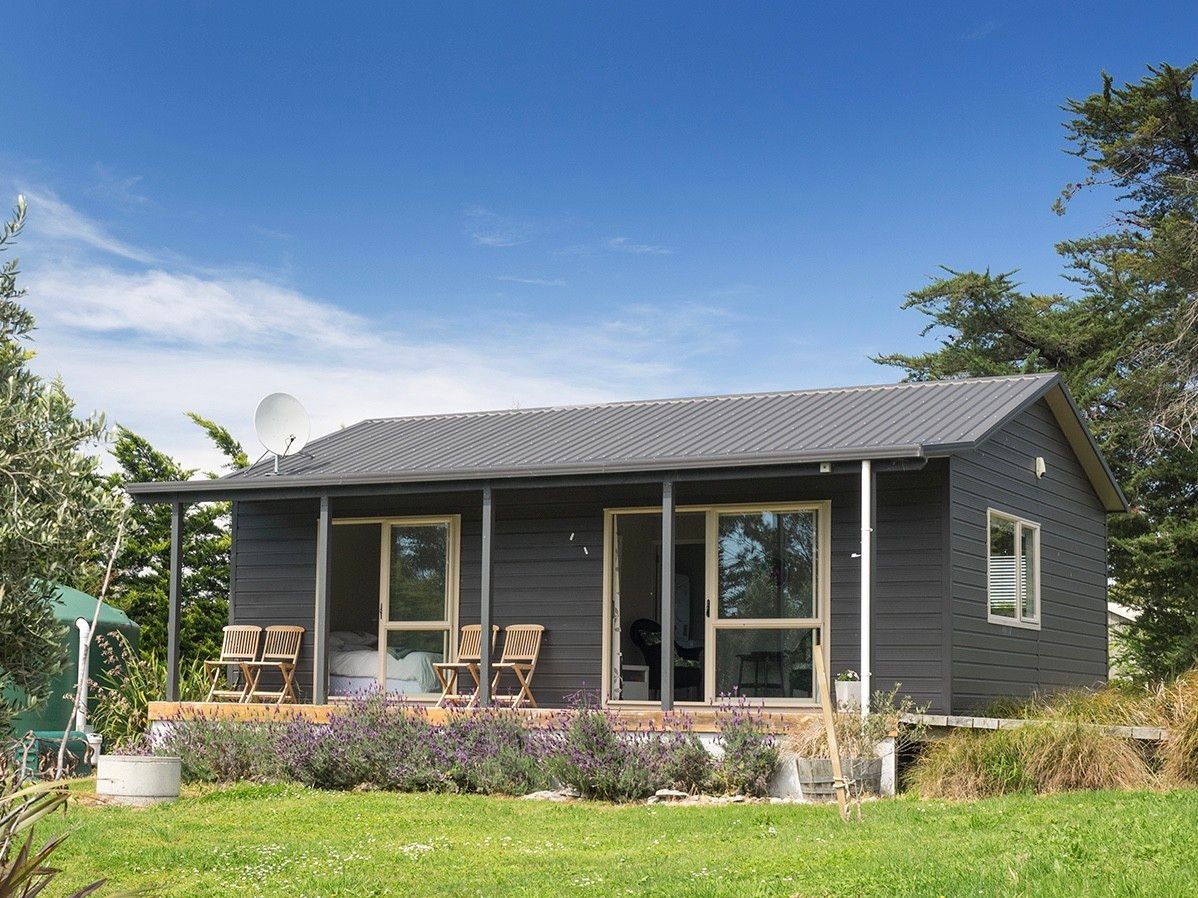 Mokomoko Cottage Martinborough Holiday Home Bachcare Nz