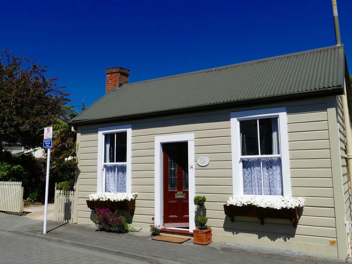 Sugar Tree Cottage Nelson Holiday Cottage Bachcare Nz