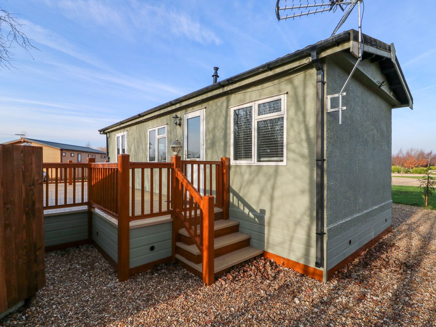 Wagtail Lodge Marston  Lincolnshire Cliff East Anglia Self