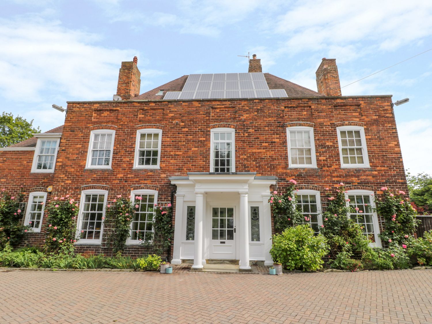 The Manor House Scarborough sleeps 17 guests ( Ref 1000748 ) Holiday home with hot tub in Scarborough North Yorkshire